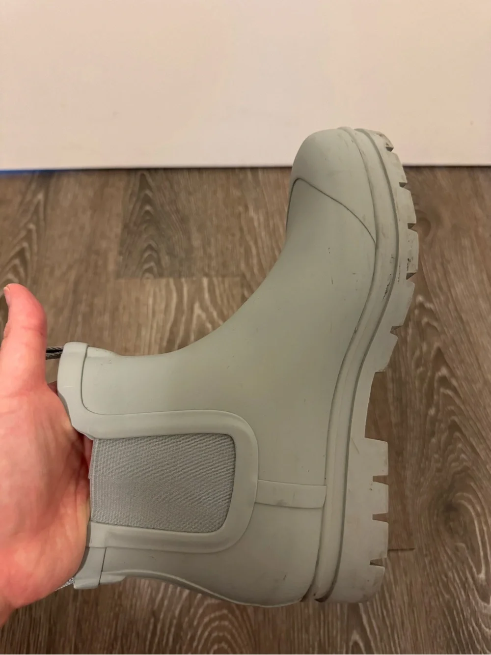 Everlane The Rain Boot in Sage